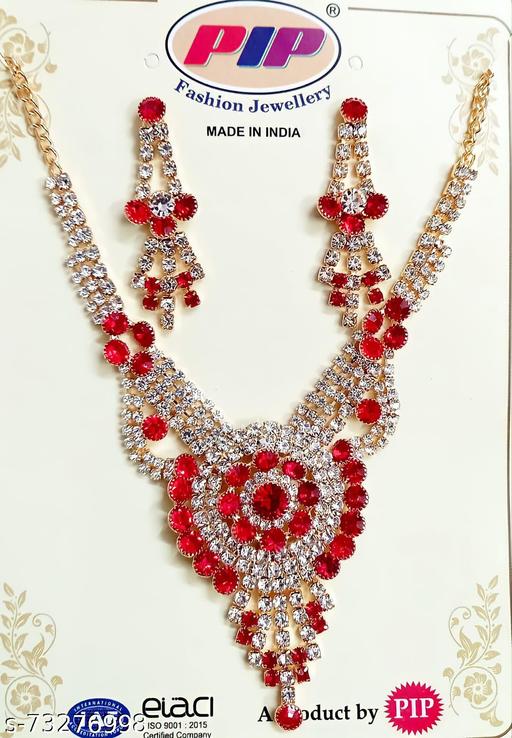 Charming-Fusion-Gold-Plated-fancy-beautiful-Diamond-jewellery-set..