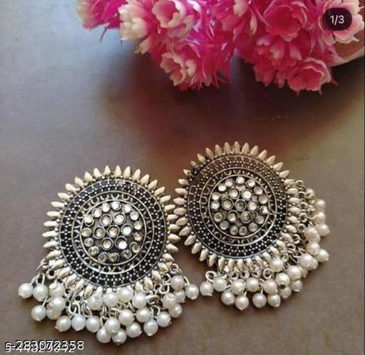 Shadmahandicrafts Earing stunds unique