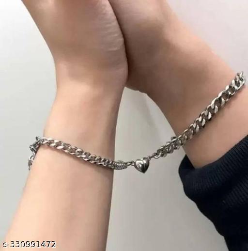 2pcs/pair Matching Titanium Steel Bracelets, Heart-shaped Pendant & Magnet, Gifts For Couples