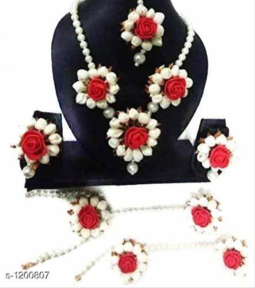 Stylish-Floral-Necklace-Set