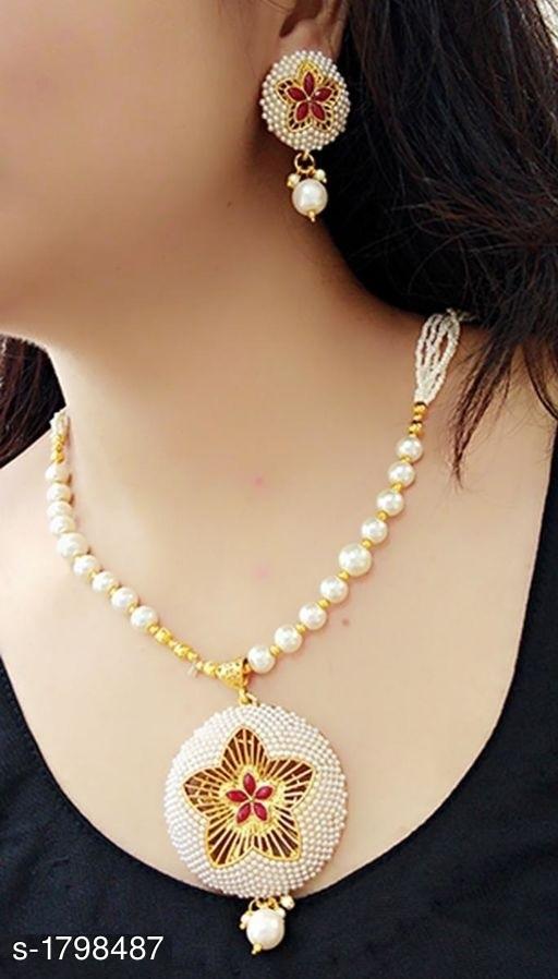 Charming-Women's-Jewellery-Set