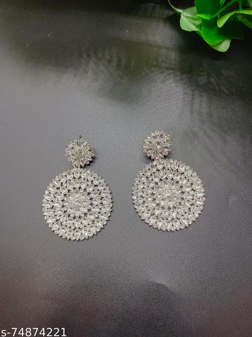 Trapon-Fashion-Maangtika-With-Earring-for-Women-and-Girls