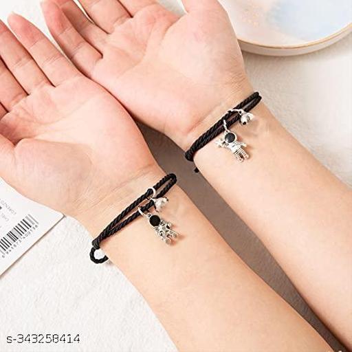 2PCS Set Magnetic Couple Bracelets for Women Men, Stainless Steel Heart Shaped with Sun and Moon Attraction Matching Bracelet Gifts for Lover/Friend, Gift for Valentine Day