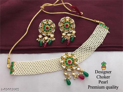 Sizzling-Glittering-Women-jewellery-sets