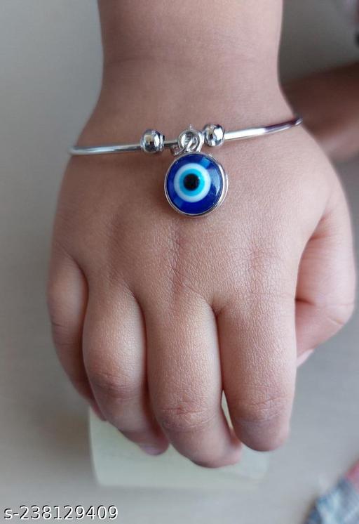 Tanishi bracelet / designer bracelet / party bracelet for girls/women. A beautiful product for every occasion (marriage, parties, outings). Match with your dress and look stylish.