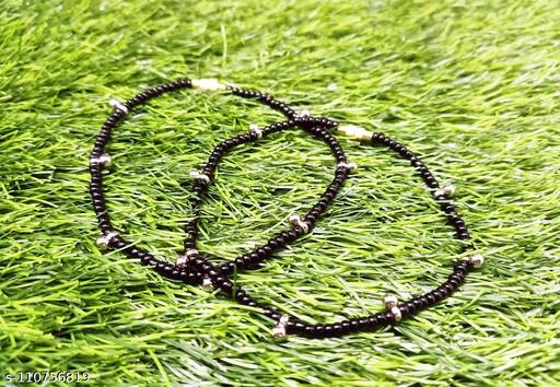 GOLD MAX Black Crystal Handcrafted Anklets For Girls (Set Of 1 Pair)