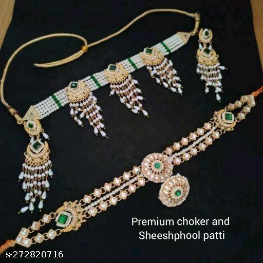 Jewellery-set-with-mathapatti