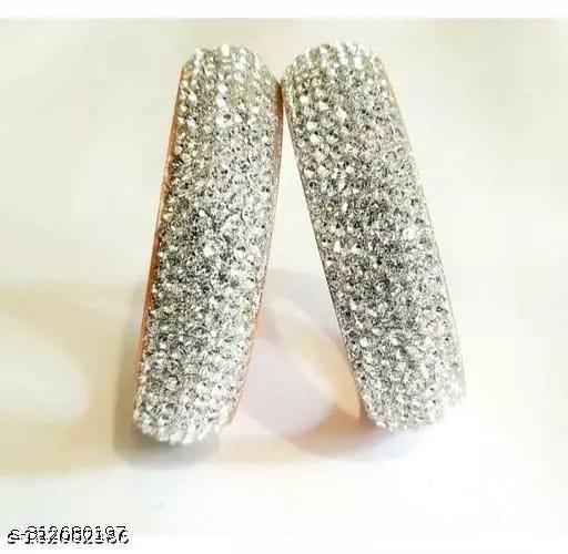 Silver Patti Jalebi Neckless And White Bangles