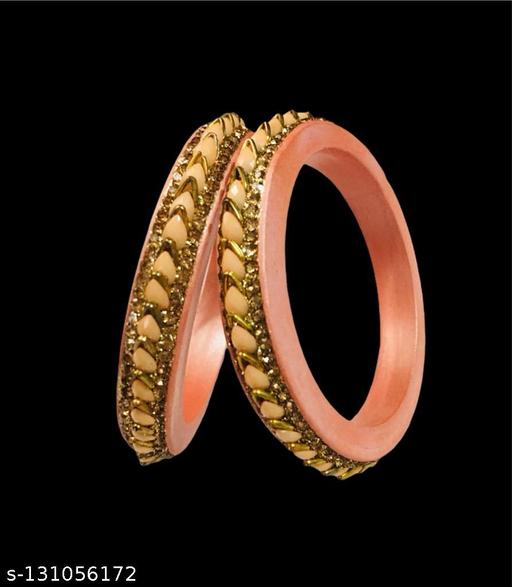 WOMEN BEAUTIFUL LAc BANGLES
