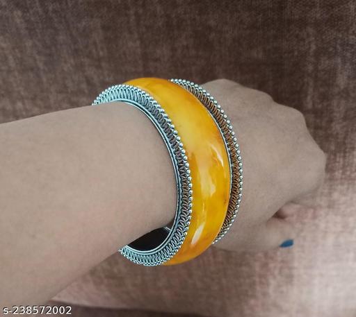 muccasacra Yellow Wood, Oxidised Silver, Alloy Bangle Set