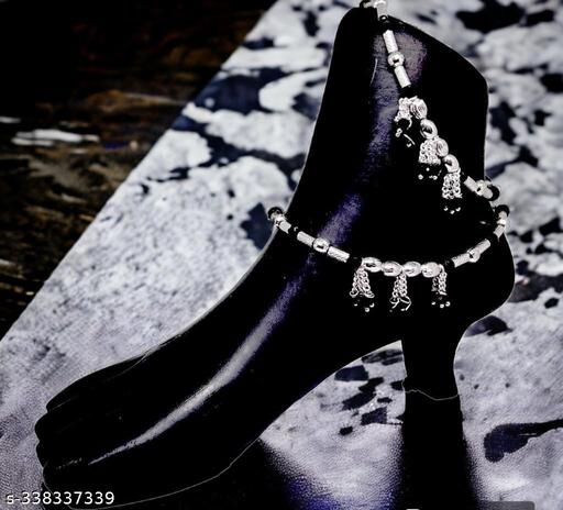 Beautiful black crystal alloy anklet for girls