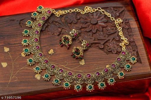 Trendy-Kundan-Gold-Plated-Wedding-Jewellery-Set-For-Women