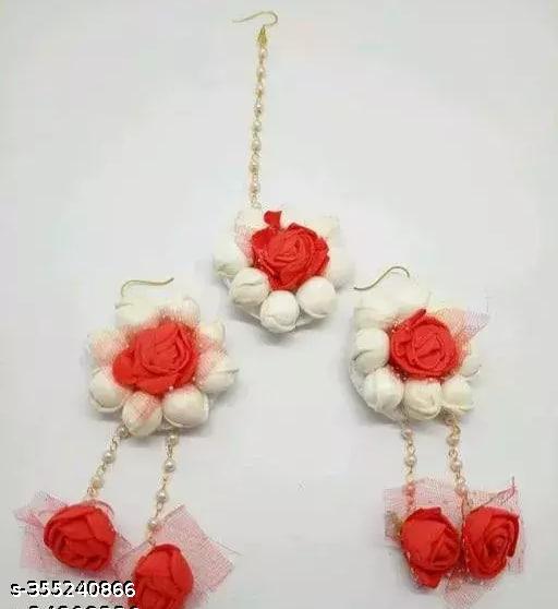 Allure-Chic-Earring-&-Mangtikka