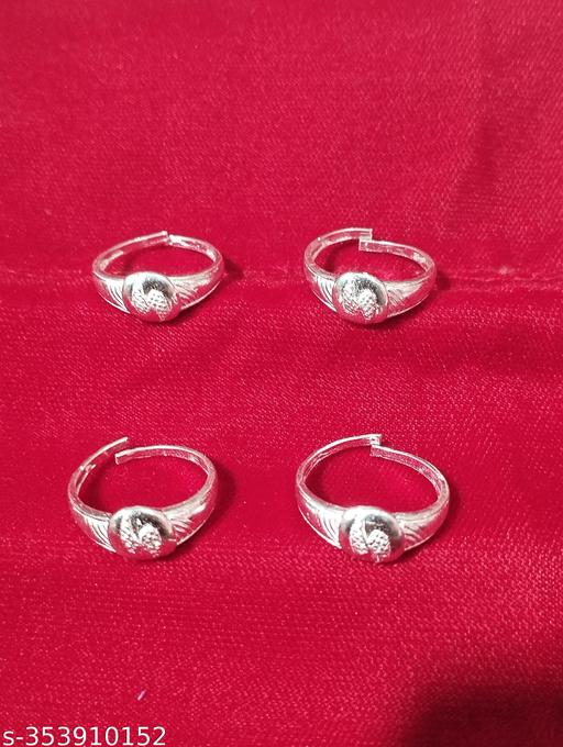 Shimmering Chunky Women Anklets & Toe Ring