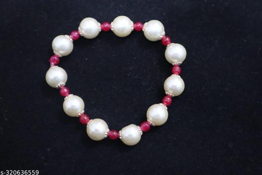 White pearl bracelet
