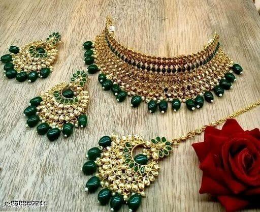Feminine-trendy-Glittering-Jewellery-Sets
