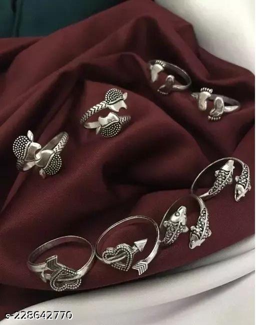 Womens 4 Pair Combo OF Toe Rings Latest Designs German Oxidised