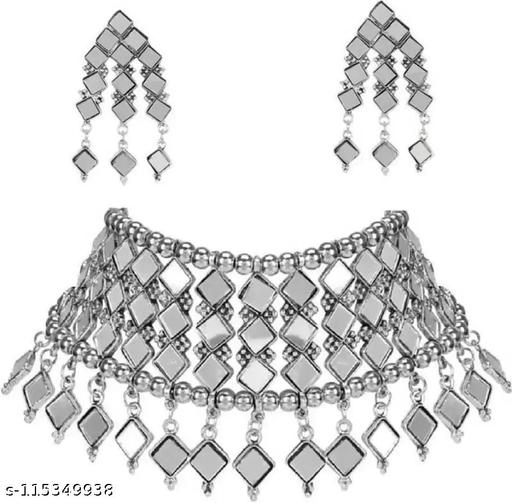 Mad-Over-Fashion-Mirror-Style-Choker