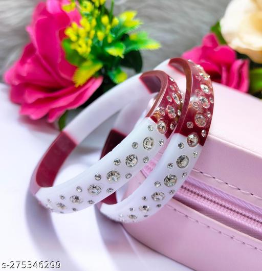 Pack of 2 Acrylic maroon & white kangan set