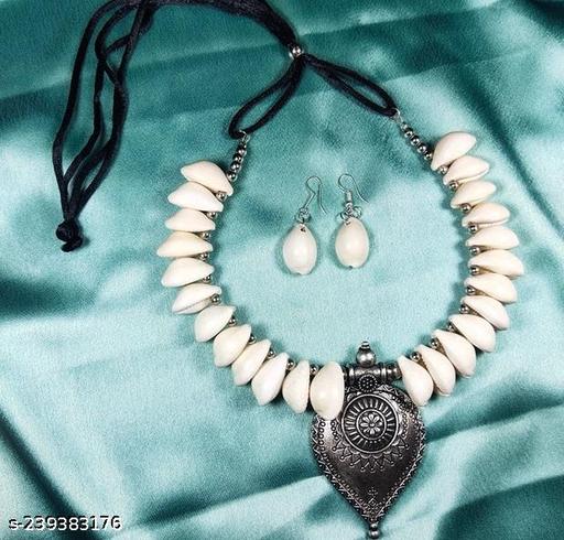 Amazing-Seashell-Traditional-jewellery-set