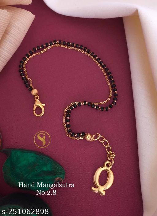 Q Letter Hanging Western Style Short Hand Mangalsutra