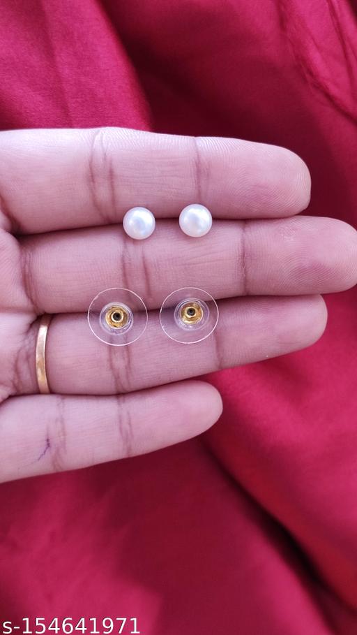 NATURAL pearl studs