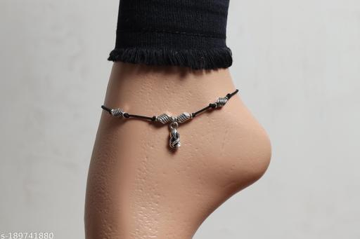 Sizzling Chunky Women Anklets & Toe Rings