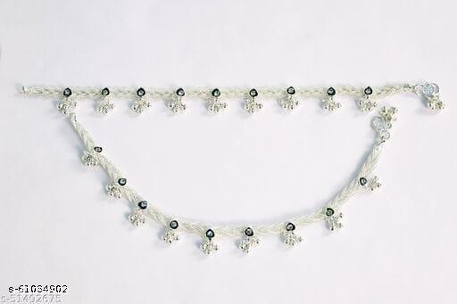 Sizzling Bejeweled Women Anklate & Toe Rings