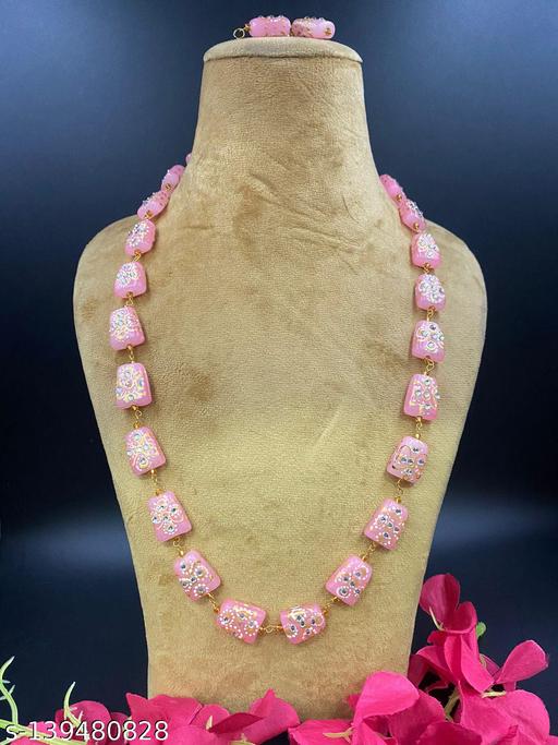Beautiful-Tumble-Long-Necklace-with-Earring-wearable-on-all-kind-of-outfits