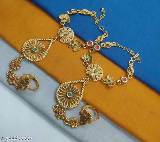 ANTIK POCHA CRISTALE HAND THONG