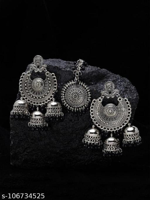 MADDY-SPACE-SILVER-MANGTIKA-WITH-EARRING