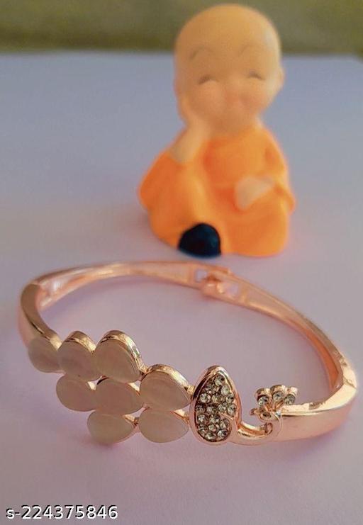 Trending Rose Gold Bracelet , Openable Pack Of 1