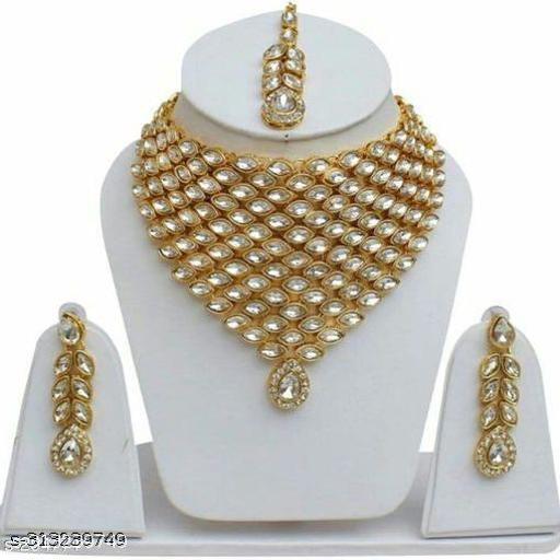 Gold-Plated-Traditional-Kundan-&-Pearl-Studded-Choker-Necklace-Jewellery-Set-with-Earrings-&-Maang-Tikka-For-Women 