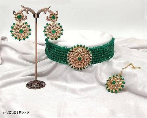 Queen-Art-Aish-Green-Jewellery-set-With-Earring-And-Mangtikka