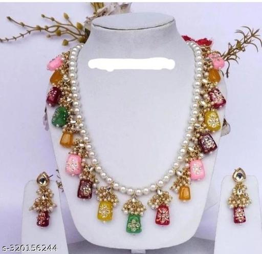 Twinkling-Glittering-Pendants-&-Lockets