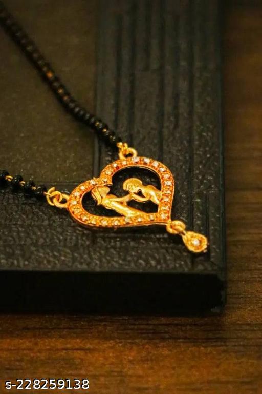 SIMPLE-AND-FANCY-MANGALSUTRA-FOR-WOMAN