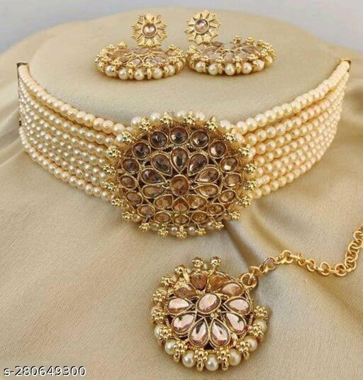 Diyan-enterprise-"-Gold-Choker-Necklace-for-a-Modern-Touch"
