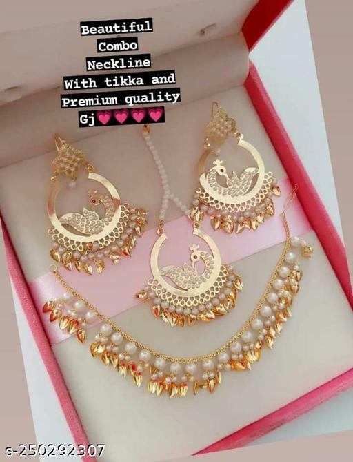 Neaklace-With-Earings-Tika