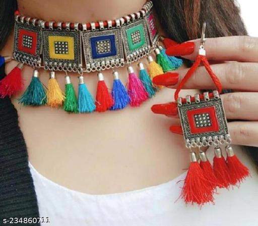 Jwellery-set-of-choker-&-earrings