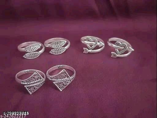 New trendy oxidised toe ring for woman and girls bichhiya combo pack toe rings for women combo toe ring set toe rings for women toe rings for women silver toe ring silver toe rings toe ring slippers for women toe rings simple toe rings silver