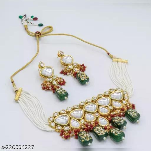 Indian-Gold-Plated-Kundan-Crystal-Pearl-Pendant-and-Choker-Necklace-Set-With-Earring-Jewellery-Set