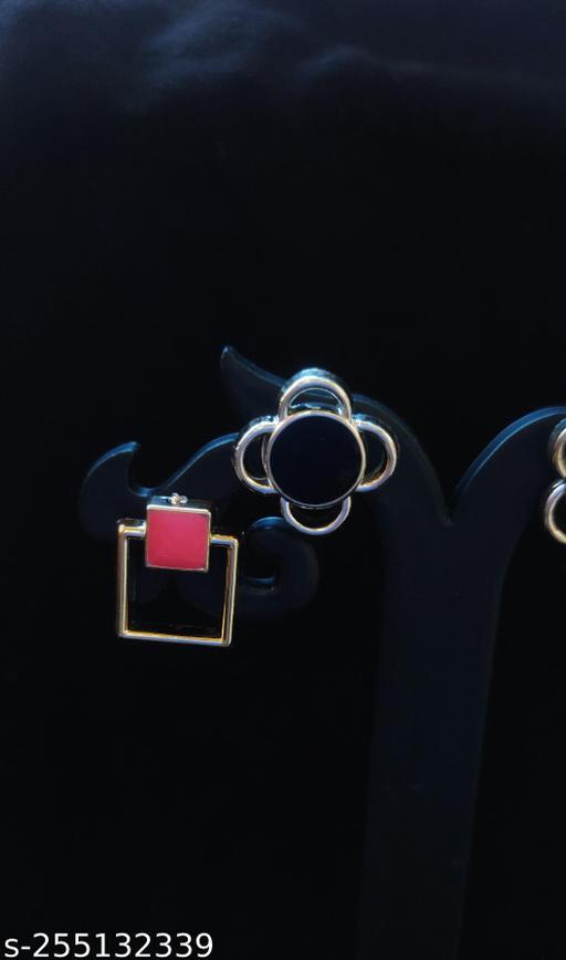 Pink square and black round Colored studs