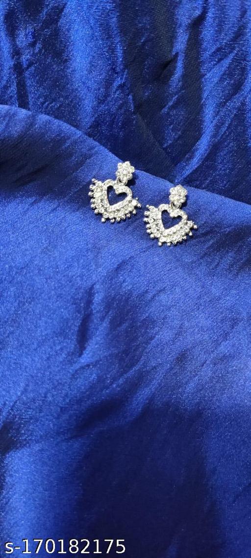 white stone hang earring