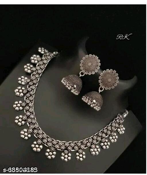 FLOWER-TYPE-SHORT-NECKLACE-FOR-WOMEN