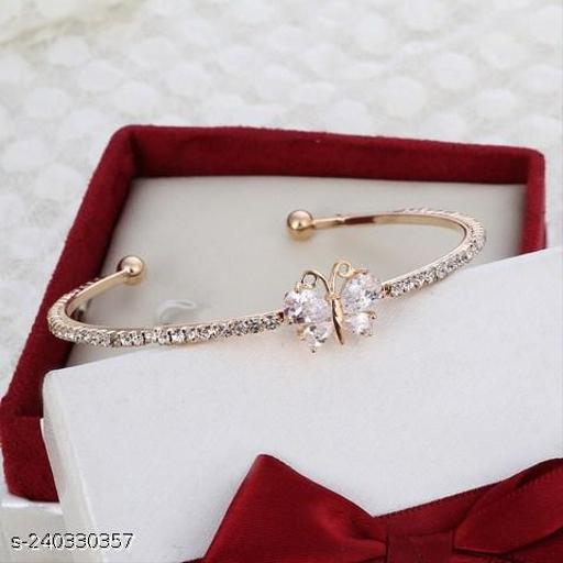 PREMIA New Arrival Romantic Butterfly Design Cuff Bracelet High Quality Golden Plated Wedding Bracelet Girl's Banquet Accessory