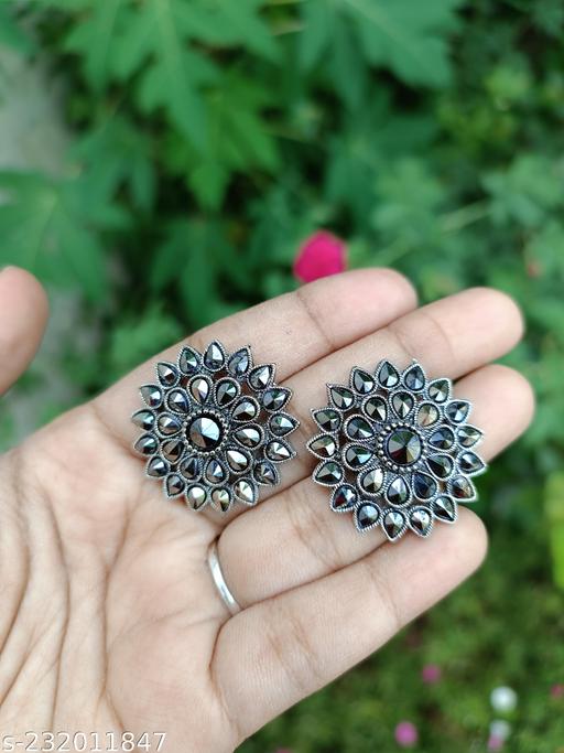 Oxidised Earing