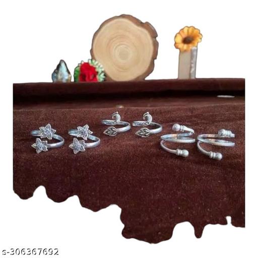 NEW TRENDY AND FANCY OXIDISEDBEAUTIFUL ADJUSTABLE BICHHIYA LOVELY STYLISH TOE RING ALLOY SILVER PLATED TOE RING