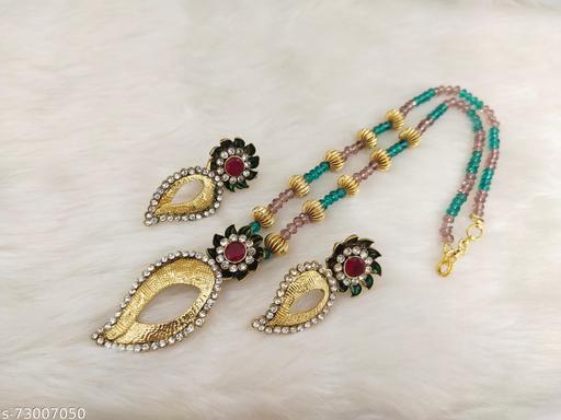 Sizzling-Chunky-Pendants-&-Lockets-Jewellery-Set