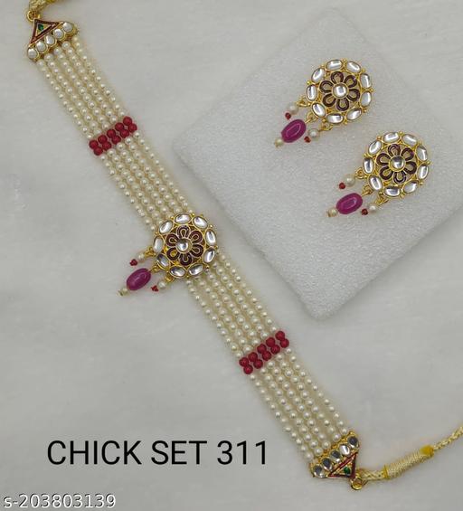 Feminine-colorfull-jewellery-set