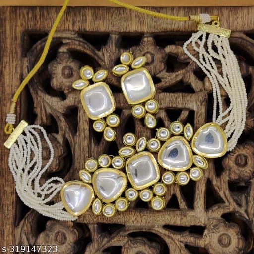 Shimmering-Chunky-Pendants-&-Lockets